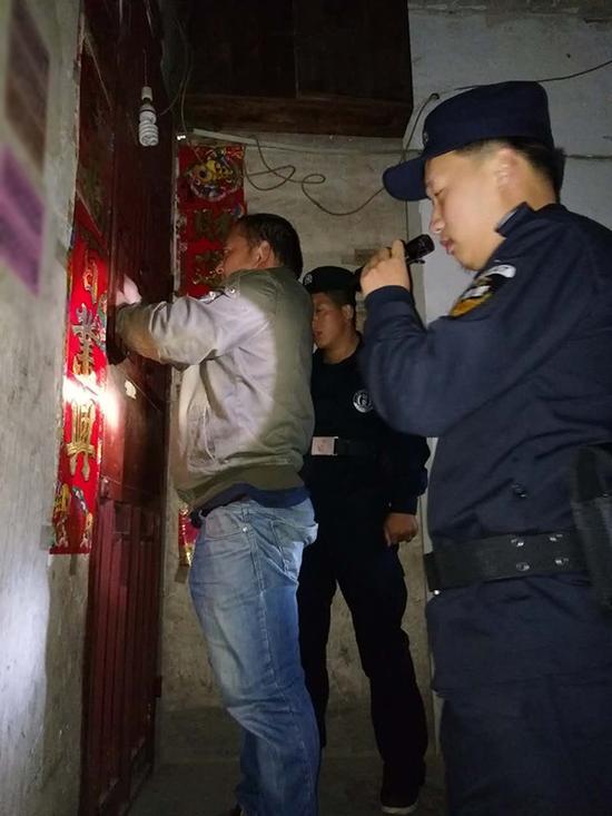 蚌埠粗心妈妈误将幼女锁家中 